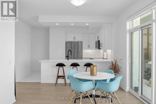 1105 - 71 Wyndham Street S, Guelph, ON - Indoor Photo Showing Dining Room