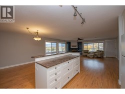 Spacious and Bright - 