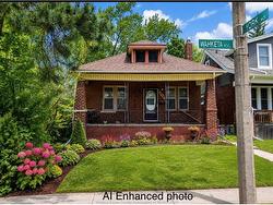 438 WAHKETA Street Windsor, ON N8X 1B6