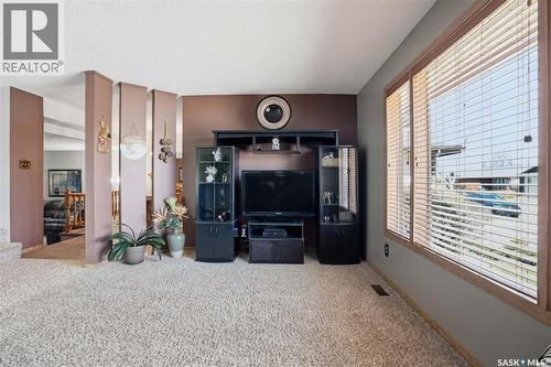 2835 More Crescent E, Regina, SK - Indoor Photo Showing Other Room