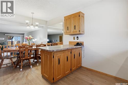 2835 More Crescent E, Regina, SK - Indoor