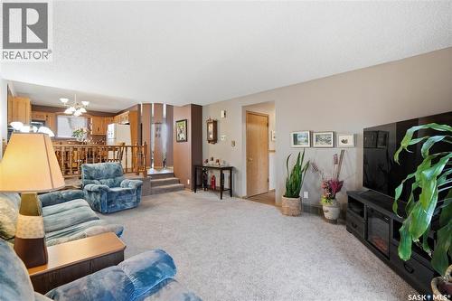 2835 More Crescent E, Regina, SK - Indoor Photo Showing Other Room