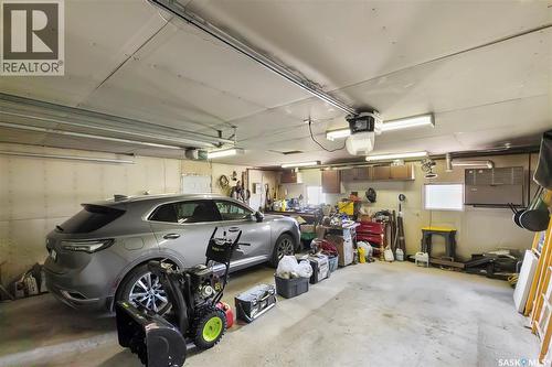116 Stuart Street, Cupar, SK - Indoor Photo Showing Garage