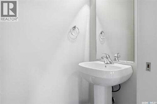 8806 Barootes Way, Regina, SK - Indoor Photo Showing Bathroom