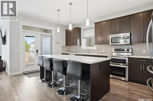 8806 Barootes Way, Regina, SK - Indoor Photo Showing Kitchen With Upgraded Kitchen