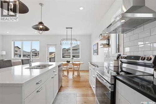 330 Hamm Way, Saskatoon, SK - Indoor Photo Showing Kitchen With Stainless Steel Kitchen With Double Sink With Upgraded Kitchen