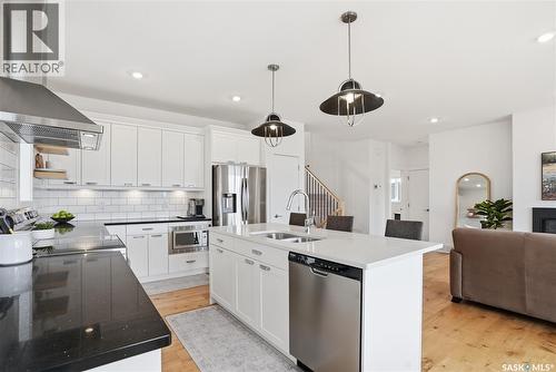 330 Hamm Way, Saskatoon, SK - Indoor Photo Showing Kitchen With Stainless Steel Kitchen With Double Sink With Upgraded Kitchen