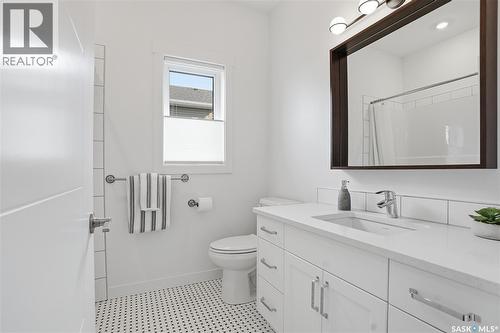 330 Hamm Way, Saskatoon, SK - Indoor Photo Showing Bathroom
