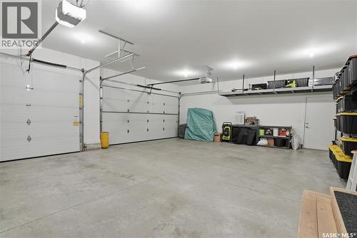 330 Hamm Way, Saskatoon, SK - Indoor Photo Showing Garage