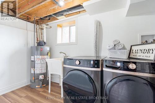 201 Christopher Street, Clearview, ON - Indoor Photo Showing Laundry Room