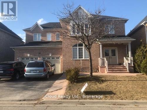 22 BANKS DRIVE  Brampton, ON L6P 1C7