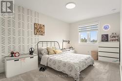 Good size secondary rooms - 