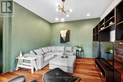 2122 Saunders Avenue, Ottawa, ON - Indoor
