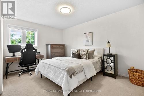 2122 Saunders Avenue, Ottawa, ON - Indoor Photo Showing Bedroom