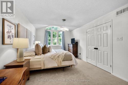 2122 Saunders Avenue, Ottawa, ON - Indoor Photo Showing Bedroom