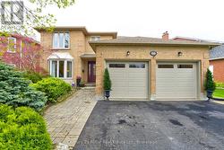 2046 OXFORD AVENUE Oakville (Ro River Oaks), ON L6H 4K7