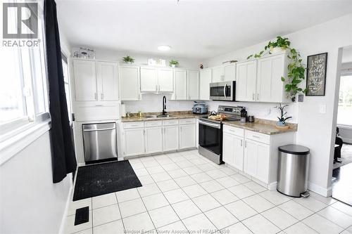 2935 Rivard, Windsor, ON - Indoor Photo Showing Kitchen With Double Sink