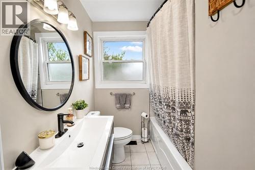 2935 Rivard, Windsor, ON - Indoor Photo Showing Bathroom