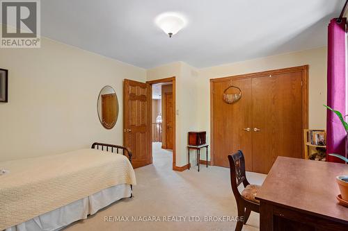 3908 Carolynn Court, Lincoln (Lincoln-Jordan/Vineland), ON - Indoor Photo Showing Bedroom
