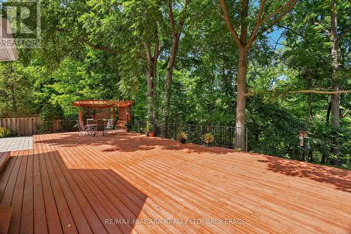 3908 Carolynn Court, Lincoln (Lincoln-Jordan/Vineland), ON - Outdoor With Deck Patio Veranda