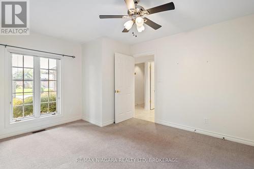 3908 Carolynn Court, Lincoln (Lincoln-Jordan/Vineland), ON - Indoor Photo Showing Other Room