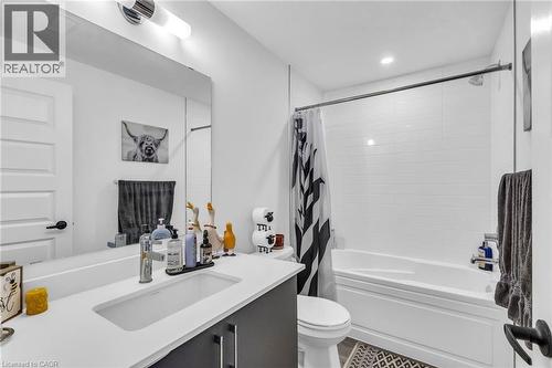99 Roger Street Unit# 43, Waterloo, ON - Indoor Photo Showing Bathroom