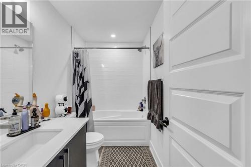 99 Roger Street Unit# 43, Waterloo, ON - Indoor Photo Showing Bathroom