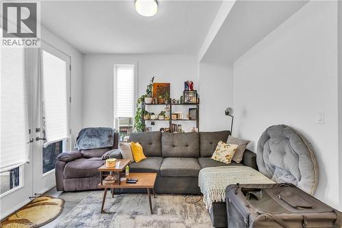 99 Roger Street Unit# 43, Waterloo, ON - Indoor Photo Showing Living Room