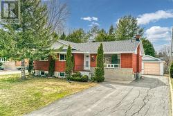 208 Claudia Court Sudbury, ON P3A 4C2