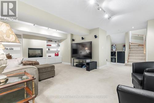 3467 Eglinton Avenue W, Mississauga, ON - Indoor Photo Showing Living Room