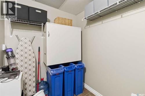 204 227 Pinehouse Drive, Saskatoon, SK - Indoor