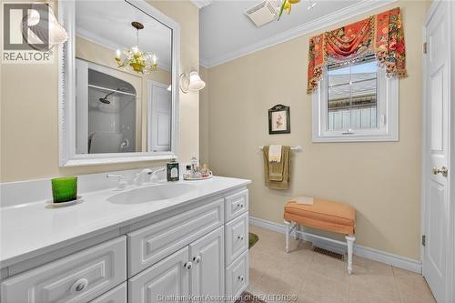 36 Henry O'Way ..., Chatham, ON - Indoor Photo Showing Bathroom