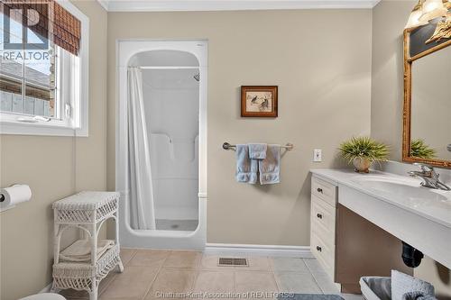 36 Henry O'Way ..., Chatham, ON - Indoor Photo Showing Bathroom