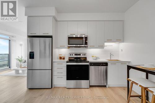 505 - 385 Winston Road, Grimsby, ON - Indoor Photo Showing Kitchen With Stainless Steel Kitchen With Upgraded Kitchen