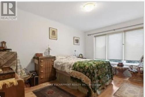 30 Galloway Trail, Welland, ON - Indoor Photo Showing Bedroom