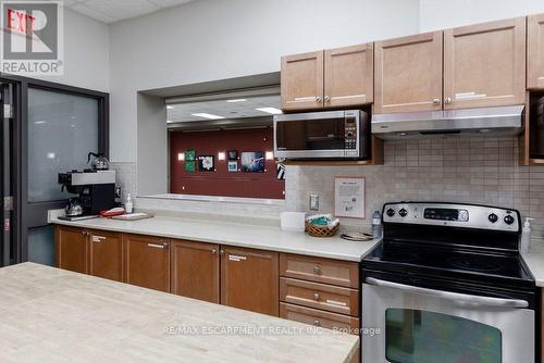 30 Galloway Trail, Welland, ON - Indoor Photo Showing Kitchen