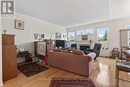30 Galloway Trail, Welland, ON - Indoor Photo Showing Living Room With Fireplace