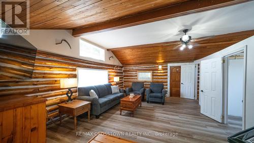 1161 Uffington Road, Bracebridge, ON - Indoor