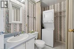 2 piece main floor bathroom w/laundry - 