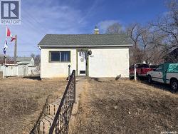 902 Fairford STREET E Moose Jaw, SK S6H 0G5