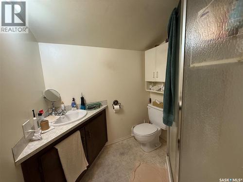 117 3Rd Avenue Nw, Watson, SK - Indoor Photo Showing Bathroom