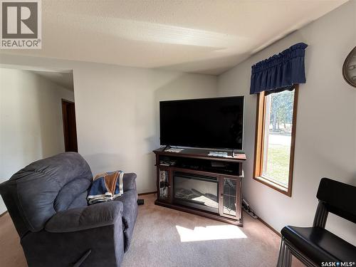 117 3Rd Avenue Nw, Watson, SK - Indoor Photo Showing Other Room
