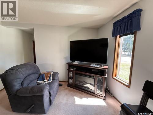 117 3Rd Avenue Nw, Watson, SK - Indoor
