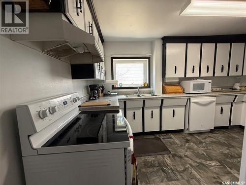 117 3Rd Avenue Nw, Watson, SK - Indoor Photo Showing Laundry Room