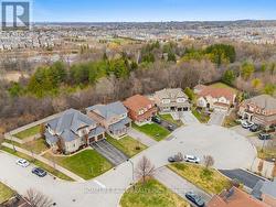 10 FIELDS COURT Aurora, ON L4G 0J5
