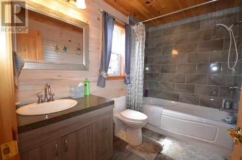 5B Country Lane, Brigus Junction, NL - Indoor Photo Showing Bathroom