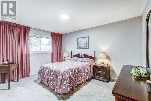 4217 Schneider Court, Mississauga, ON - Indoor Photo Showing Bedroom