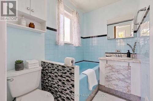 Photo has been virtually staged - 989 Connaught Avenue, Ottawa, ON - Indoor Photo Showing Bathroom