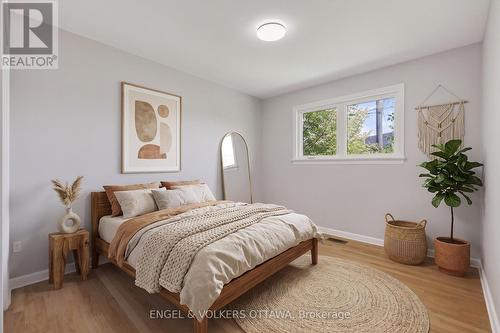 Photo has been virtually staged - 989 Connaught Avenue, Ottawa, ON - Indoor Photo Showing Bedroom