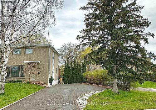 28 Bailey Crescent, Aurora, ON - Outdoor